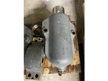 Cilindro hidráulico LIEBHERR