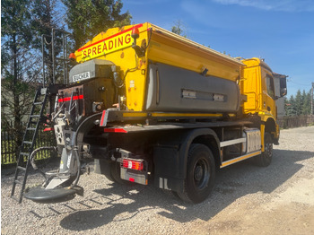 Máquina quitanieve MERCEDES AROCS 1824 4x4BB  GRITTER/SPREADER/PLOUGH: foto 5 Máquina quitanieve MERCEDES AROCS 1824 4x4BB  GRITTER/SPREADER/PLOUGH: foto 5