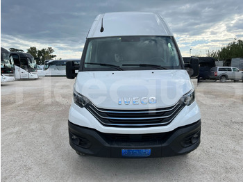 Minibús IVECO Daily