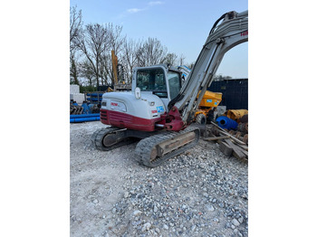 Excavadora de cadenas TAKEUCHI