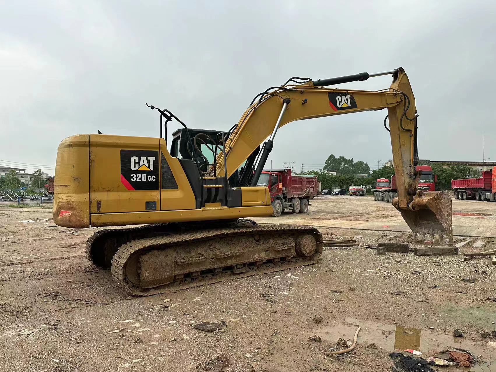 Excavadora de cadenas CATERPILLAR 320GC