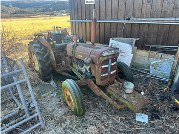 Tractor FORD
