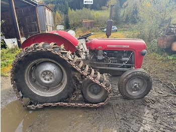Tractor MASSEY FERGUSON 1000 series