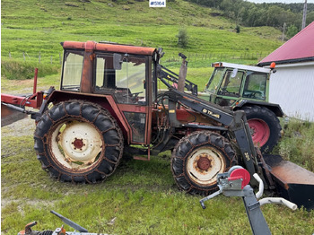 Tractor INTERNATIONAL