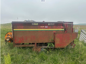 Maquinaria de henificación 1998 TKS R-150 Silage spreader: foto 2 Maquinaria de henificación 1998 TKS R-150 Silage spreader: foto 2