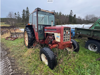 Tractor INTERNATIONAL