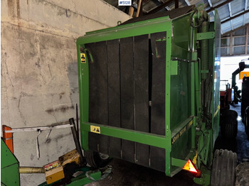 Maquinaria de henificación JOHN DEERE