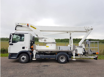 Camión con plataforma elevadora PALFINGER