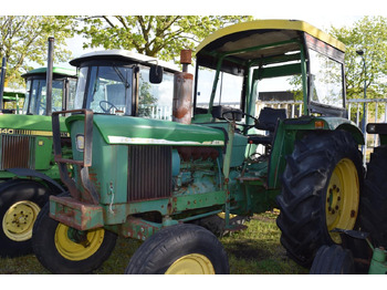 Tractor JOHN DEERE 2130