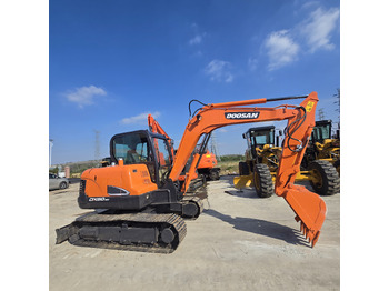 Miniexcavadora Doosan DX60: foto 3