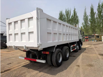 Camión volquete SINOTRUK HOWO 8x4: foto 4 Camión volquete SINOTRUK HOWO 8x4: foto 4