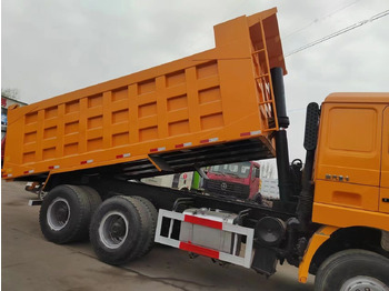 Camión volquete SHACMAN