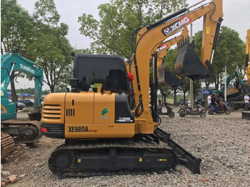 Miniexcavadora XCMG XE60DA