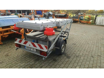 Remolque Mersch LED Verkehrsleitanhänger Verkehrsleittafel Nissen Horizont: foto 3