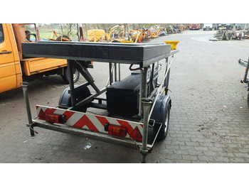 Remolque Nissen VLT Verkehrsleitanhänger LED Verkehrssicherungsanhänger: foto 2 Remolque Nissen VLT Verkehrsleitanhänger LED Verkehrssicherungsanhänger: foto 2