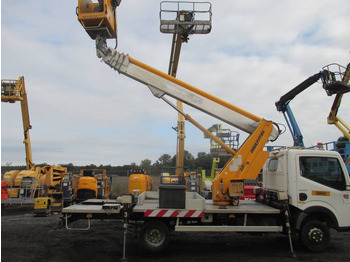 Camión con plataforma elevadora MULTITEL
