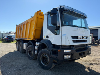 Camión volquete IVECO Trakker
