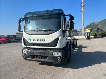 Camión chasis IVECO EuroCargo