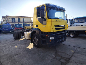 Camión chasis IVECO Stralis