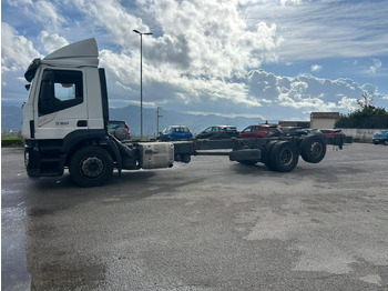 Camión chasis IVECO STRALIS AD 260S31 XP: foto 2