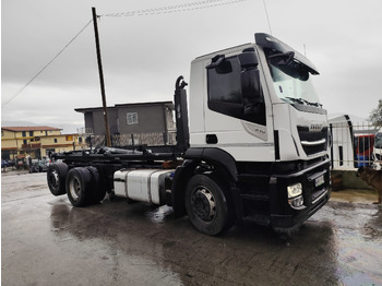 Camión multibasculante IVECO Stralis