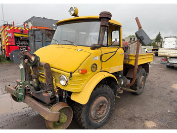 Vehículo municipal UNIMOG