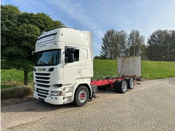 Camión chasis SCANIA R 730