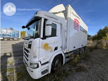 Camión caja cerrada SCANIA R 580