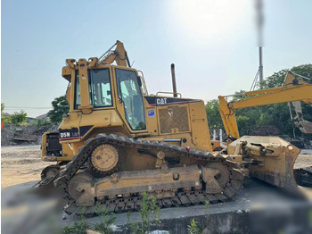 Bulldozer CATERPILLAR D5N: foto 2