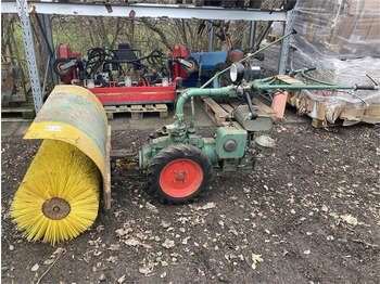 Tractor municipal