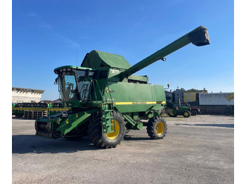 Cosechadora de granos JOHN DEERE