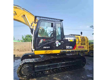 Excavadora de cadenas CATERPILLAR 323DL