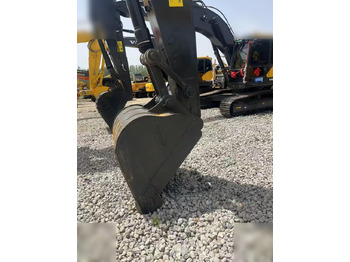 Excavadora de cadenas VOLVO EC240: foto 3