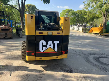 Minicargadora CATERPILLAR 246B: foto 3 Minicargadora CATERPILLAR 246B: foto 3