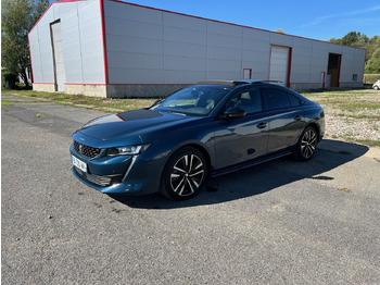 Sedan PEUGEOT