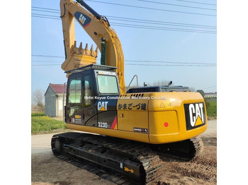 Excavadora de cadenas CATERPILLAR 323