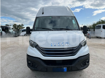 Autobús suburbano IVECO Daily