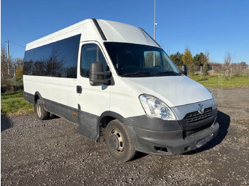 Minibús IVECO Daily