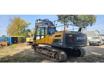 Excavadora de cadenas VOLVO EC220DL