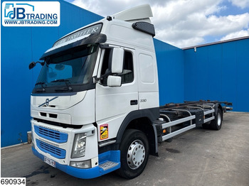 Camión portacontenedore/ Intercambiable VOLVO FM 330