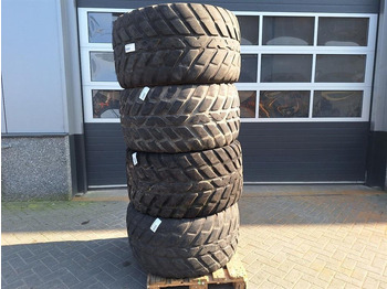 Neumáticos y llantas MECALAC