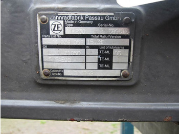 Eje y piezas para Maquinaria de construcción Volvo L30B-Z/SX - ZF AV-230 - 4472039058 - Axle/Achse/As: foto 3