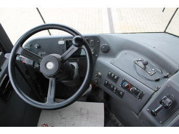 Tractor industrial Kalmar T2I 4X2: foto 4 Tractor industrial Kalmar T2I 4X2: foto 4