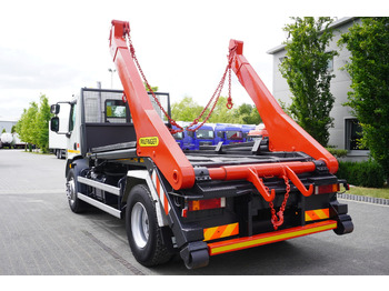 Camión portacontenedor de cadenas DAF LF 55.220 Skip loader GUIMA PALFINGER M14T: foto 4