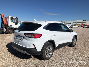 SUV/ Todoterreno 2021 Ford Kuga Automobile: foto 3 SUV/ Todoterreno 2021 Ford Kuga Automobile: foto 3