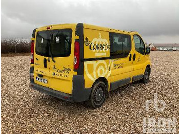 Coche RENAULT TRAFIC 6: foto 3
