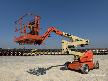 Plataforma articulada JLG E450AJ