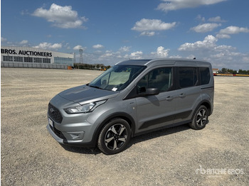 Furgoneta pequeña FORD Transit Connect