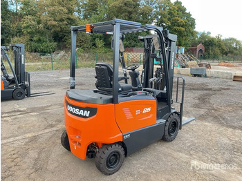 Carretilla elevadora eléctrica nuevo 2023 Doosan B25X-7 PLUS 2023 Doosan B25X-7 PLUS 2500 kg Electric Forklift - (Unused) Electric Forklift: foto 3 Carretilla elevadora eléctrica nuevo 2023 Doosan B25X-7 PLUS 2023 Doosan B25X-7 PLUS 2500 kg Electric Forklift - (Unused) Electric Forklift: foto 3