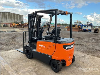 Carretilla elevadora eléctrica nuevo 2023 Doosan B25X-7 PLUS 2023 Doosan B25X-7 PLUS 2500 kg Electric Forklift - (Unused) Electric Forklift: foto 4 Carretilla elevadora eléctrica nuevo 2023 Doosan B25X-7 PLUS 2023 Doosan B25X-7 PLUS 2500 kg Electric Forklift - (Unused) Electric Forklift: foto 4